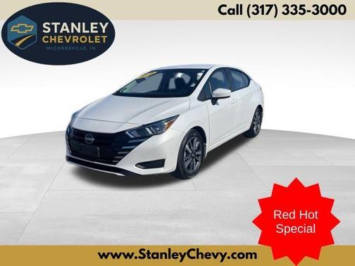 Aspen White 2024 Nissan Versa 1.6 SV