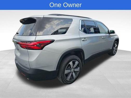 2022 Chevrolet Traverse LT Leather