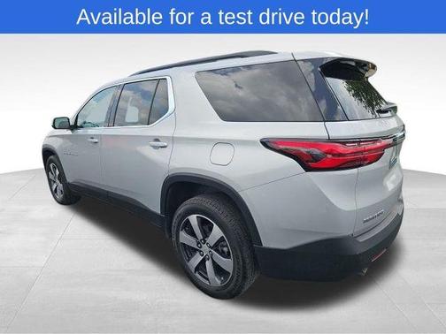 2022 Chevrolet Traverse LT Leather