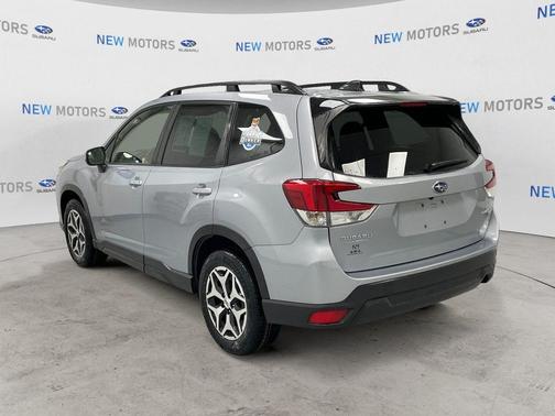 Ice Silver Metallic 2024 Subaru Forester Premium