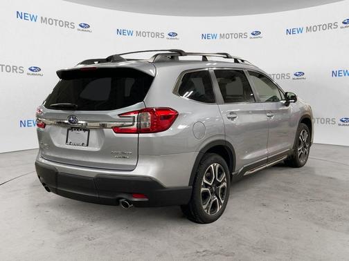 Ice Silver Metallic 2023 Subaru Ascent Limited 7-Passenger