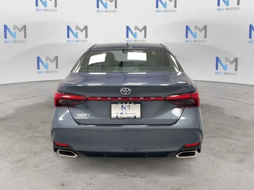 2019 Toyota Avalon XLE