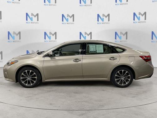 Creme Brulee 2016 Toyota Avalon XLE Premium