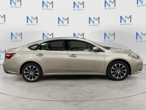 Creme Brulee 2016 Toyota Avalon XLE Premium