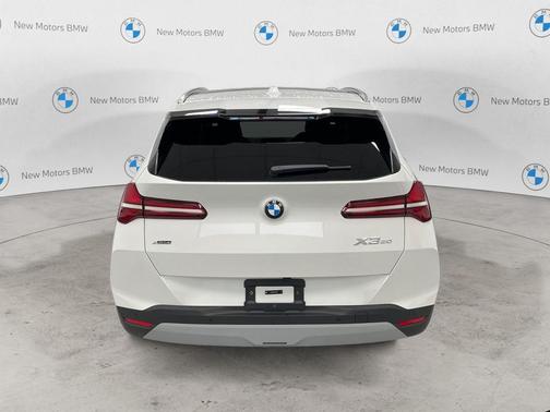 Mineral White Metallic 2026 BMW X3 30 xDrive