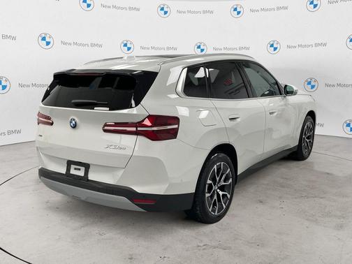 Mineral White Metallic 2026 BMW X3 30 xDrive