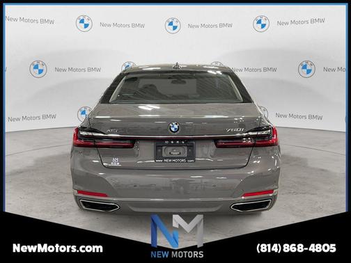 Amber 2022 BMW 750 i xDrive