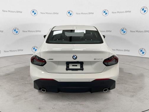 2026 BMW 230 i xDrive