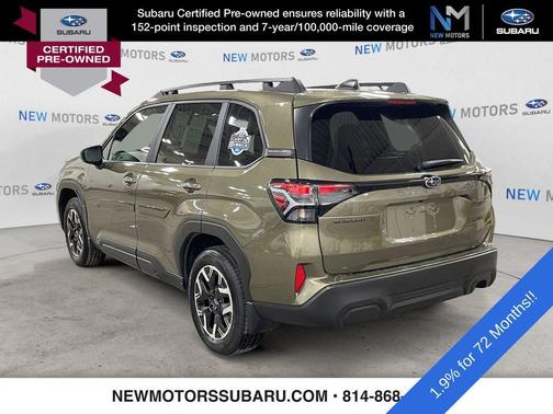 Green Metallic 2025 Subaru Forester Premium