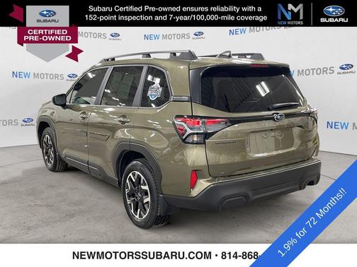 Green Metallic 2025 Subaru Forester Premium
