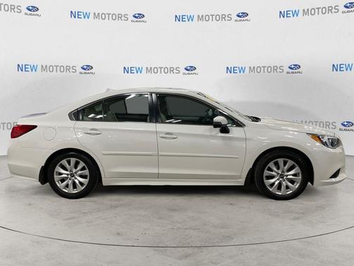 White 2017 Subaru Legacy 2.5i Premium