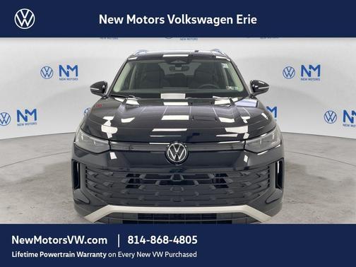 Deep Black Pearl Effect 2026 Volkswagen Tiguan 2.0T SE