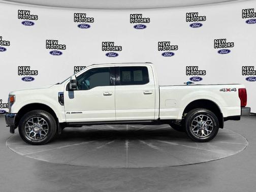 White Metallic 2020 Ford F-350 Lariat Super Duty