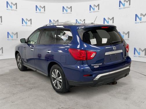 Caspian Blue 2017 Nissan Pathfinder SV