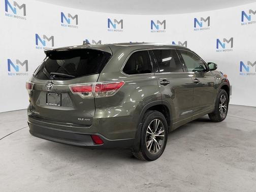 Jade Metallic 2016 Toyota Highlander XLE