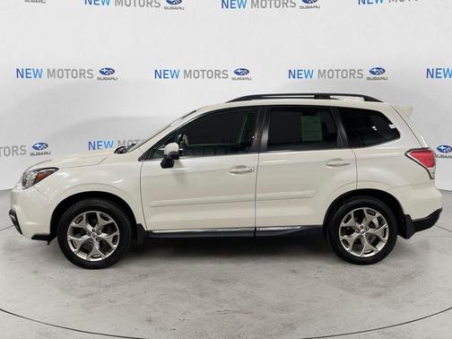 Crystal White Pearl 2018 Subaru Forester 2.5i Touring