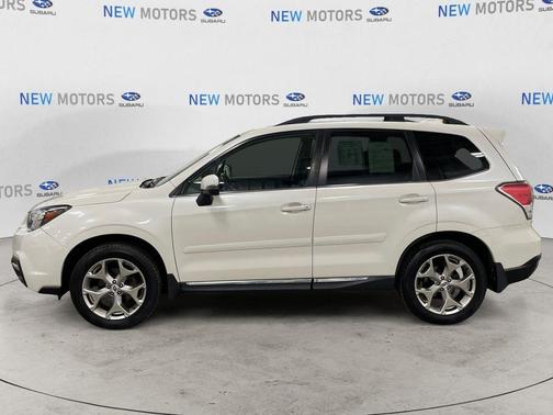 Crystal White Pearl 2018 Subaru Forester 2.5i Touring