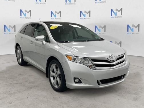 Classic Silver Metallic 2013 Toyota Venza XLE