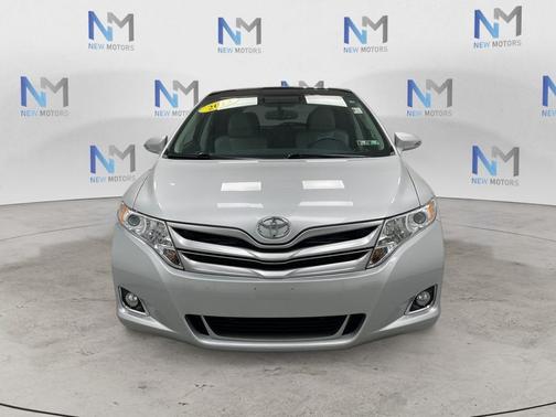 Classic Silver Metallic 2013 Toyota Venza XLE