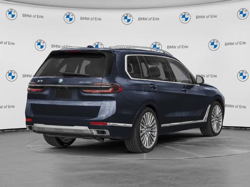 Carbon Black Metallic 2027 BMW X7 xDrive40i