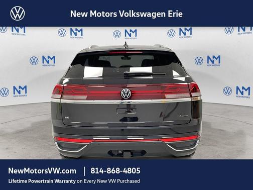 Deep Black Pearl Effect 2026 Volkswagen Atlas Cross Sport 2.0T SE W/TECHNOLOGY
