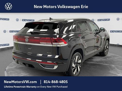 Deep Black Pearl Effect 2026 Volkswagen Atlas Cross Sport 2.0T SE W/TECHNOLOGY