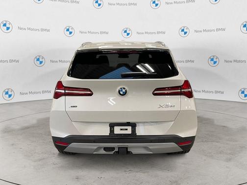 Mineral White Metallic 2026 BMW X3 30 xDrive