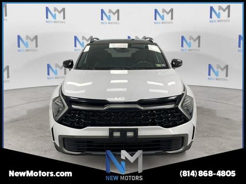 White Pearl 2023 Kia Sportage X-Line