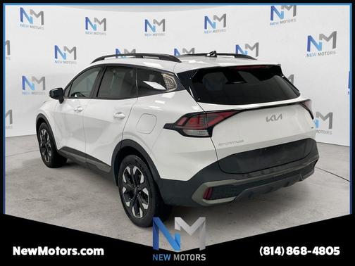 White Pearl 2023 Kia Sportage X-Line