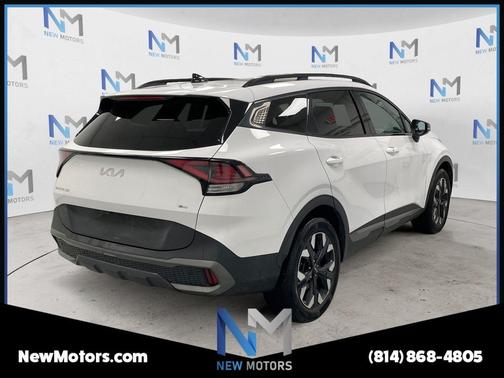 White Pearl 2023 Kia Sportage X-Line