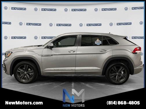Pyrite Silver Metallic 2021 Volkswagen Atlas Cross Sport 3.6L V6 SE w/Technology R-Line