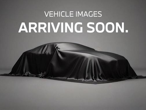 White 2016 Mitsubishi Outlander ES