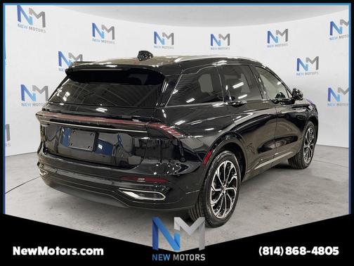 Black Metallic 2024 Lincoln Nautilus Reserve