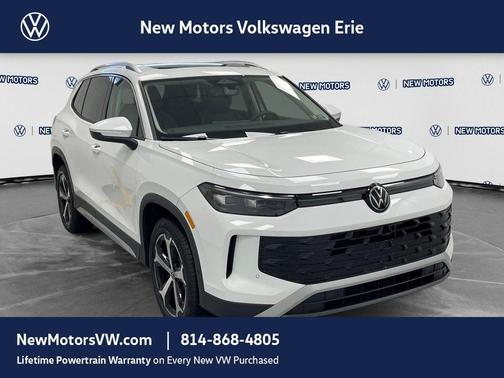 Pure White 2026 Volkswagen Tiguan 2.0T SE