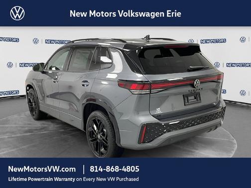 Platinum 2026 Volkswagen Tiguan 2.0T SE R-Line Black