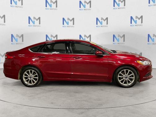 Ruby Red Metallic 2017 Ford Fusion SE