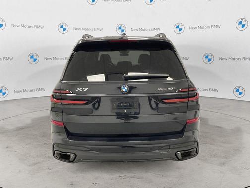 2025 BMW X7 xDrive40i