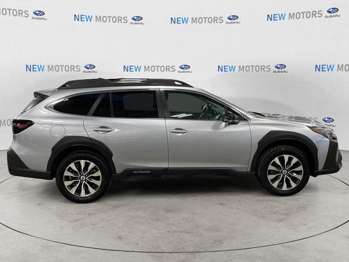 Ice Silver Metallic 2024 Subaru Outback Limited