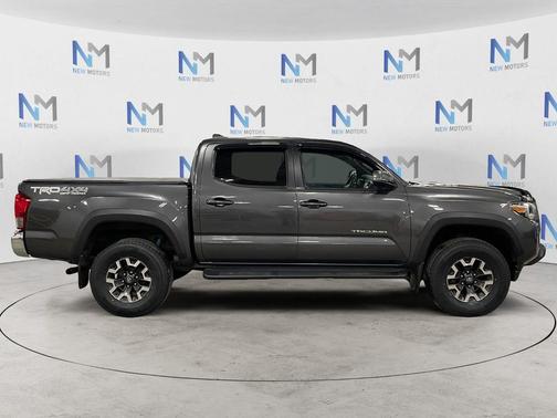 Magnetic Gray Metallic 2017 Toyota Tacoma TRD Off Road