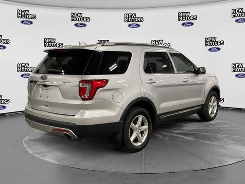 Ingot Silver 2016 Ford Explorer XLT