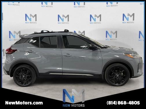Boulder Gray Pearl 2022 Nissan Kicks SR