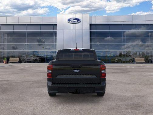 Shadow Black 2026 Ford Maverick Lobo Standard