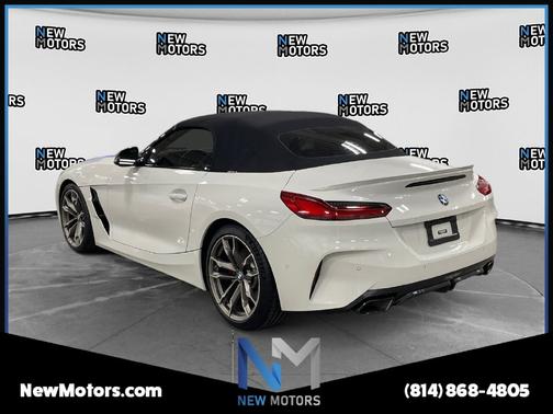 Alpine White 2022 BMW Z4 sDrive M40i