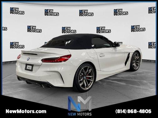 Alpine White 2022 BMW Z4 M40i