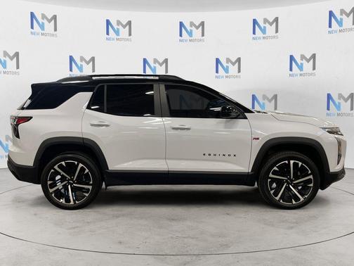 Polar White 2026 Chevrolet Equinox RS