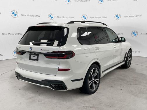 2026 BMW X7 M60i