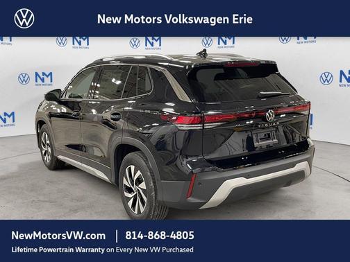 Deep Black Pearl Effect 2026 Volkswagen Tiguan 2.0T S