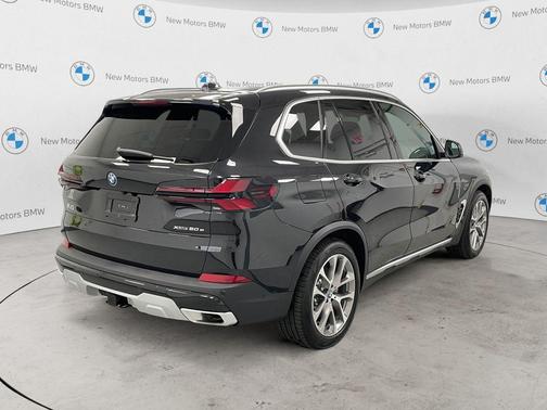 Black Sapphire Metallic 2026 BMW X5 PHEV xDrive50e