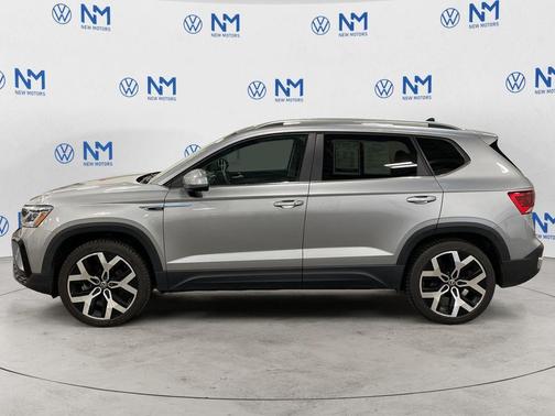 Pyrite Silver Metallic 2022 Volkswagen Taos 1.5T SEL