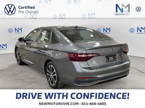 Platinum Gray Metallic 2024 Volkswagen Jetta 1.5T Sport